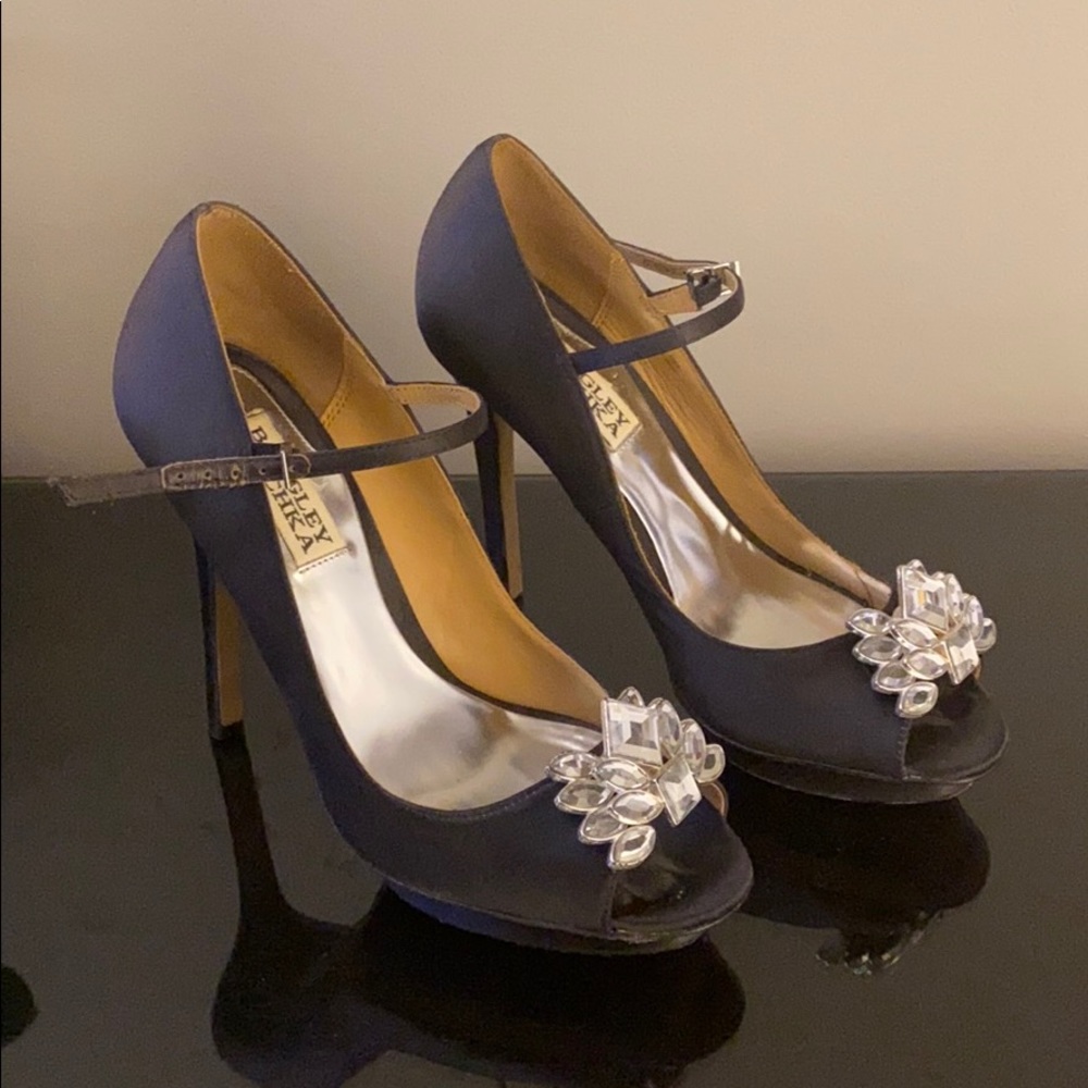 Beautiful heels 🖤